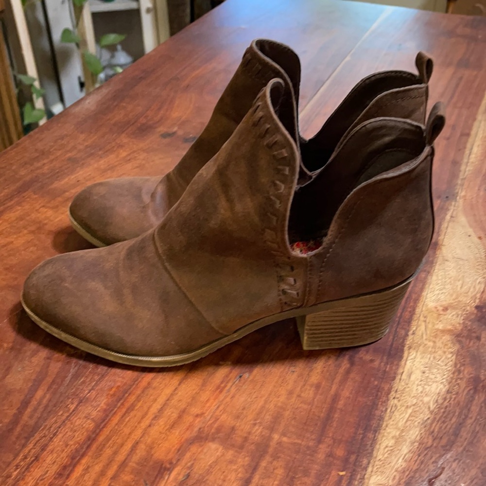 Rock $ Candy by Zigi Brown Ankle Boots